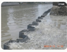 Maintenance of Suzhou River, Shanghai